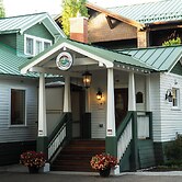 Huff House Inn and Cabins
