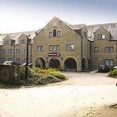 Premier Inn Huddersfield North