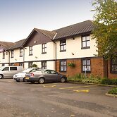 Premier Inn Oldham - Broadway