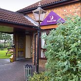 Premier Inn Manchester - Denton