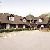 Premier Inn Woking West - A324