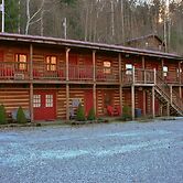 Black Bear Lodge Motel