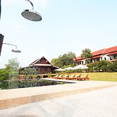 Nam Ou Riverside Hotel & Resort