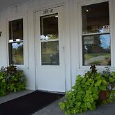 Little River Inn Motel & Guest House
