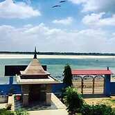 Shri Yoga Mandir Guest House