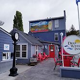 Deep Water Inn