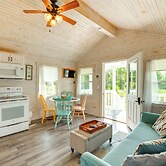 2 Mi to Carrabelle Beach: Home w/ Yard & Porch