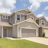 4 Mi to Bear Creek Pioneers Park: NW Houston Home