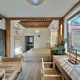 Beijing Hejiali Siheyuan Near Tiananm