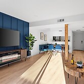 MCM Condo Near DT SoCo Pet Friendly