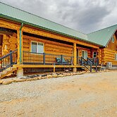 < 2 Mi to Skinwalker Ranch: 'rustic Cliff' Retreat