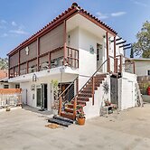 Fullerton Home Base: Easy Access to Dtwn + Csuf!