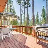 Golf & Mountain Views - Retreat in Clio