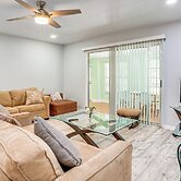 Group Getaway w/ Deck & Yard in Lakeland!