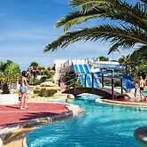 Mobile Home in Domaine Les Muriers