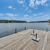 On Lake Tillery: Spacious Home w/ Screened Porch!