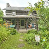 3 Mi to River: 11-acre Retreat in Rural Stockport