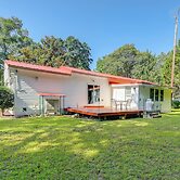 12 Mi to Dtwn Lewes & Beach: Delaware Home w/ Deck