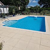 Apartment With Swimming Pool, Wifi