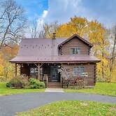 Private Hannibal Cabin With Sauna & Hot Tub!