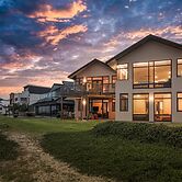 Unwind Seascape at Tennyson Beach