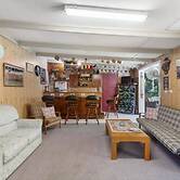 Seacombe Family Retreat