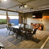 Saltwater Breeze - Ocean Views 5BR Beach House