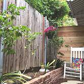 New Cozy Studio 2 Queen Beds, Kitchen Walk to Water