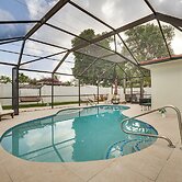 Backyard Oasis: Fort Lauderdale Home Near Beach