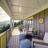 Newly Built Home w/ Panoramic Views in Jefferson!