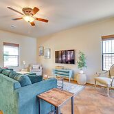 Southwestern Chic! Tucson Retreat w/ Private Patio