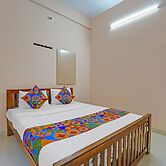 Fabhotel Praneeth Residency