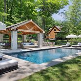 Luxury Private Estate w Pool Near Rhinebeck