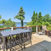 < 1 Mi to Boat Ramp: Lakefront East Troy Cottage