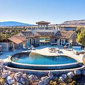 The Sanctuary at Sacred Mesa-infinity Pool-sedona