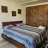 PALMERSTON LAKE MOTEL