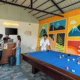 The Social Stays Bir