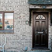 Tranquil 3B House- Sleeps 6, Garden & Free Parking