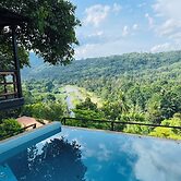 THE KIRIWONG VALLEY VILLAS & RESTAURANT