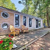 Cozy Lakefront Madison Cabin w/ Dock & Kayaks
