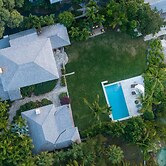 Beehive Harbour Island. Luxury Dream World On The Bay. Private D 5 Bed