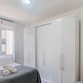Full 2-bed Apt 80m From the Beach in BC