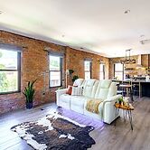 Jungle House Downtown Columbus – Modern Boutique Suites