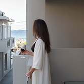 Armonia Seaview Suites