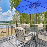 Boat, Fish & Unwind: Waterfront Gem in Pocono Mtns