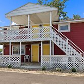 Dave's Last Resort Poolside - Long Stay Discount - Comforting Cabin 2 