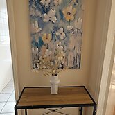 Brondesbury Apartment