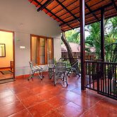 Deepwoodz Homestay by Z Vacations