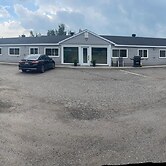 Timber Wolf Inn Motel