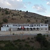 SERGE HOTEL